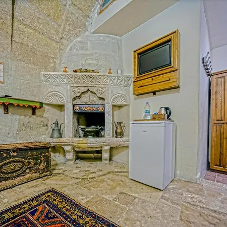 Elysee Cave House بيت ضيافة