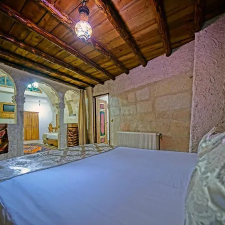 Elysee Cave House بيت ضيافة 2*