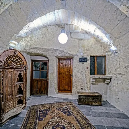Elysee Cave House Gasthof 2*