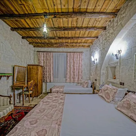 Elysee Cave House Pensión 2*