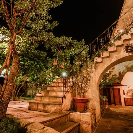 Elysee Cave House 4*