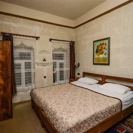 Elysee Cave House Szálloda