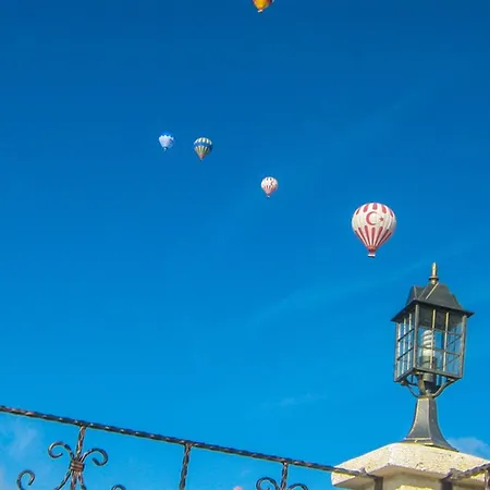 Elysee Cave House Szálloda 4*